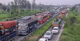ঢাকা-টাঙ্গাইল-যমুনা সেতু মহাসড়কে ২৩ কিলোমিটার সড়কে যানজট